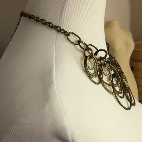 Unique Nested Circles Gold Tone Statement Necklace - Picture 4 of 10